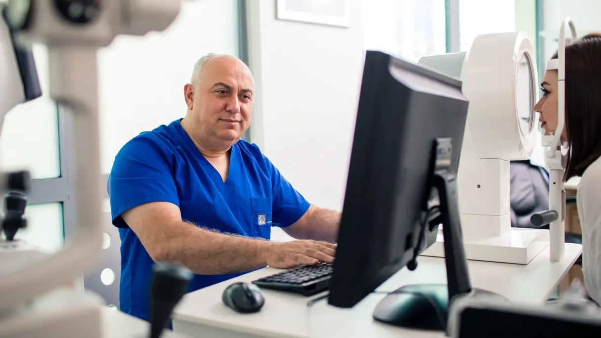 Как в EMC восстанавливают зрение даже в сложных случаях