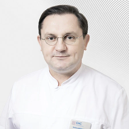 Сердечно-сосудистый хирург, Флеболог Аверьянов Дмитрий , клиника EMC